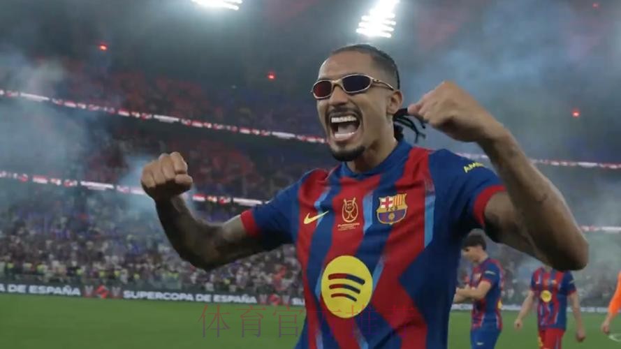 Z线球!克罗斯轰诡异重炮 连撞巴萨2将还能进 Z线球!克罗斯轰诡异重炮 连撞巴萨2将还能进